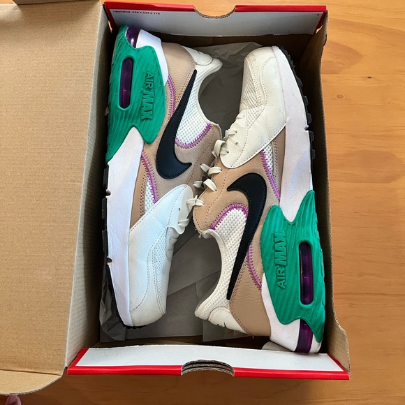 Nike Air Max EXCEE size 10.5 (men) - Picture 1 of 3